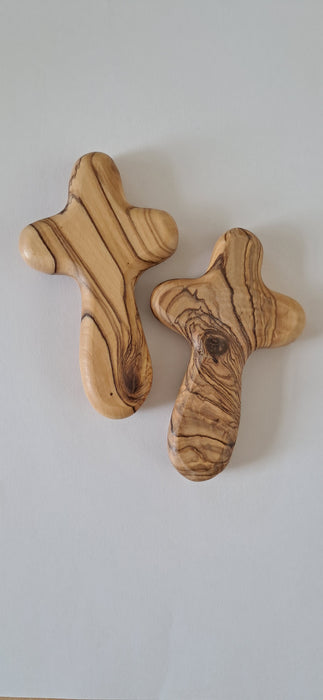 Olive wood holding Cross (RCNCW62S)